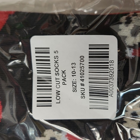 ❤️NWT 5 PAIRS VINTAGE TORRID WIDE, LOW CUT SOCKS - CHRISTMAS - SKULLS PLAID - Picture 10 of 11